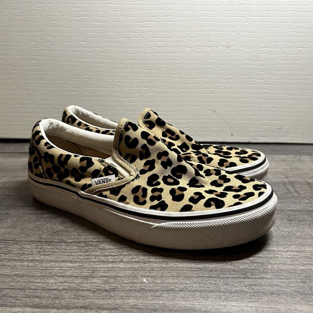 Vans Classic Slip On Cheetah Print Canvas Skate Shoes Women's Size 6.5 Men's 5